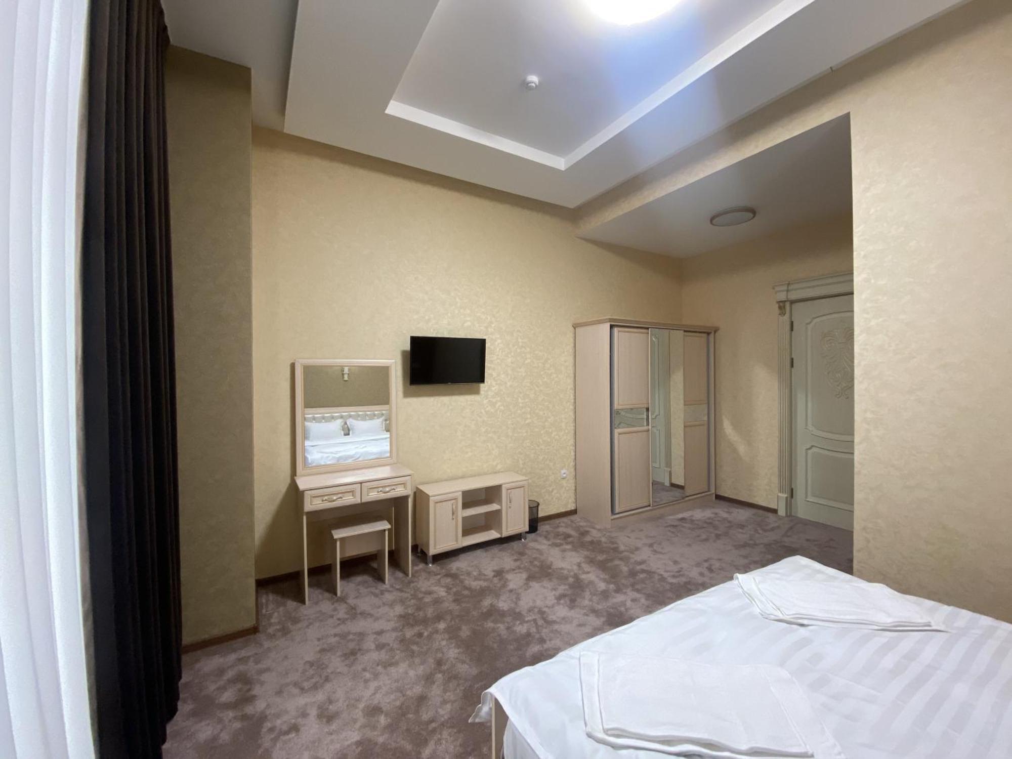 Grand Karavan Hotel Tasjkent Eksteriør billede