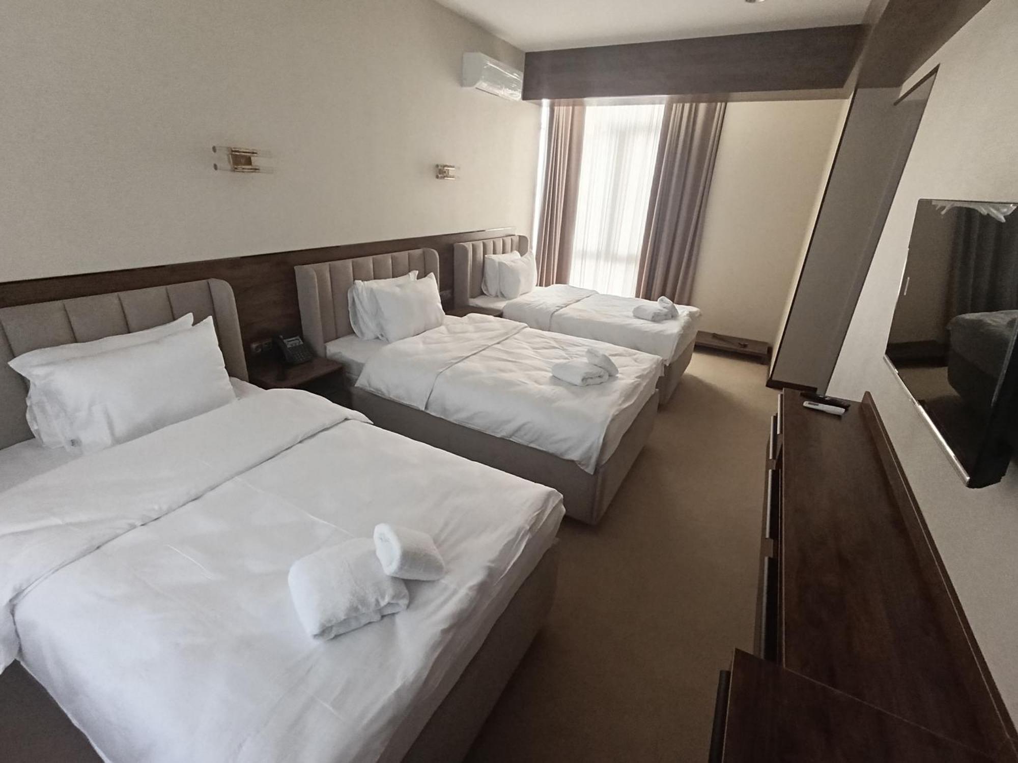 Grand Karavan Hotel Tasjkent Eksteriør billede