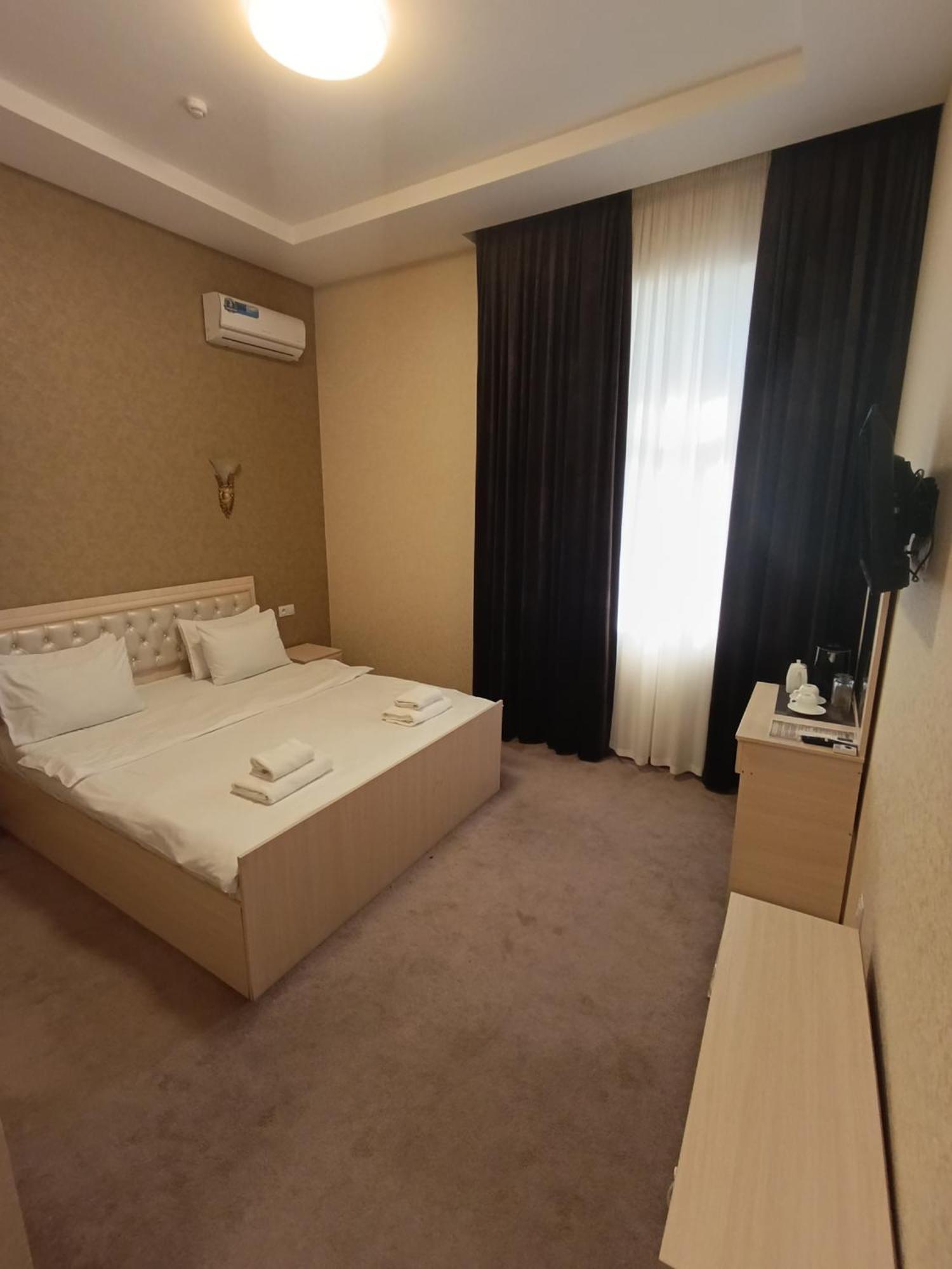 Grand Karavan Hotel Tasjkent Eksteriør billede