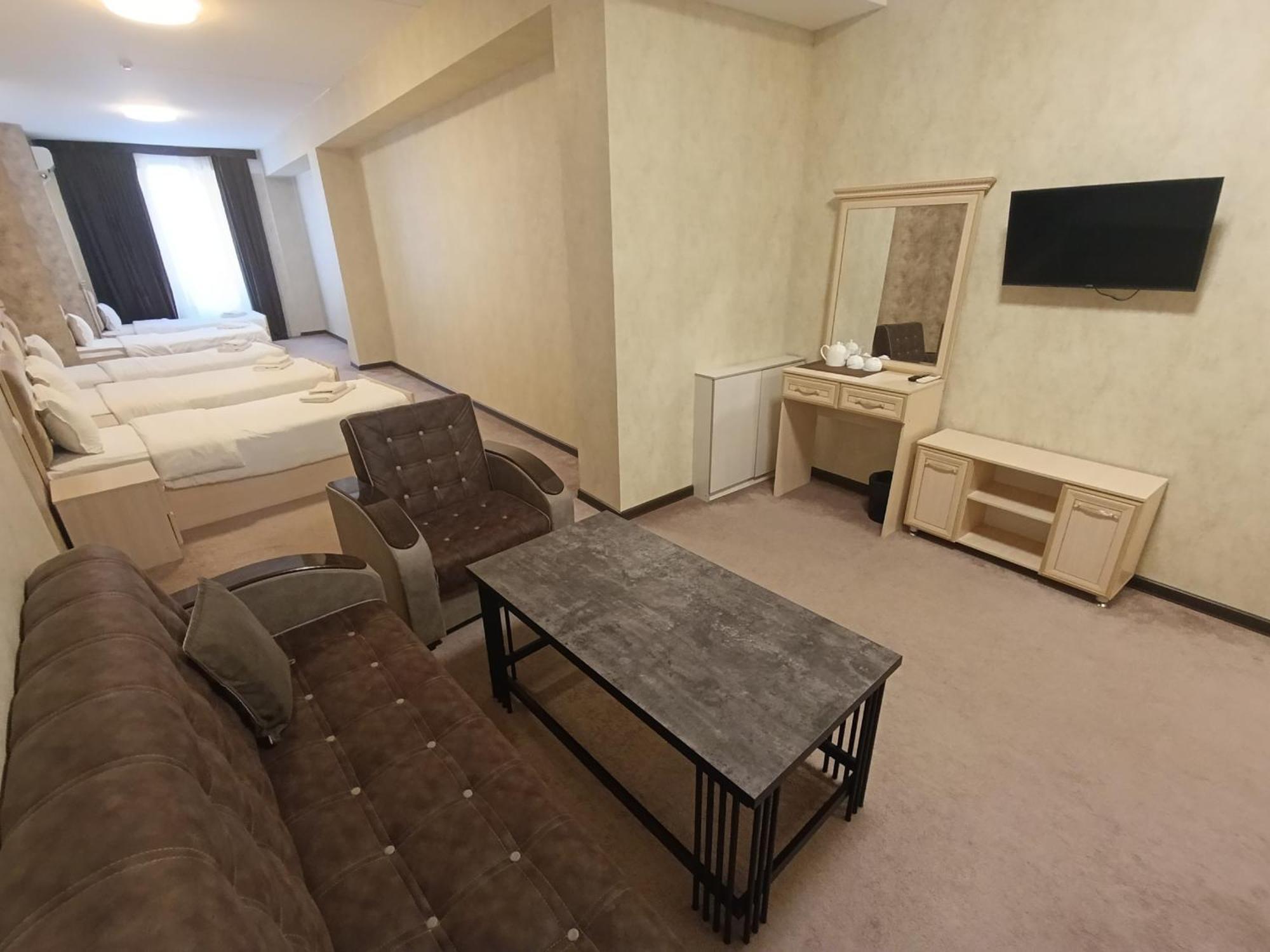 Grand Karavan Hotel Tasjkent Eksteriør billede